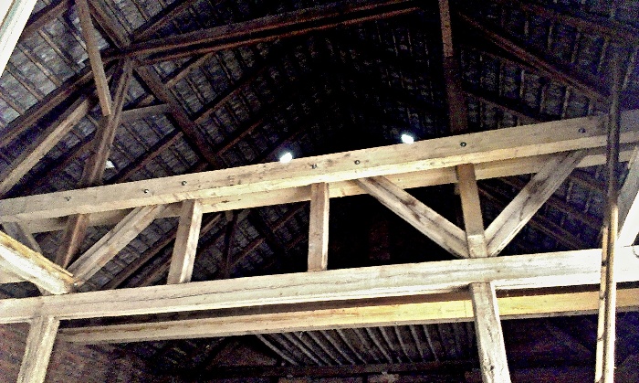 Vyztužení krovu, stodola